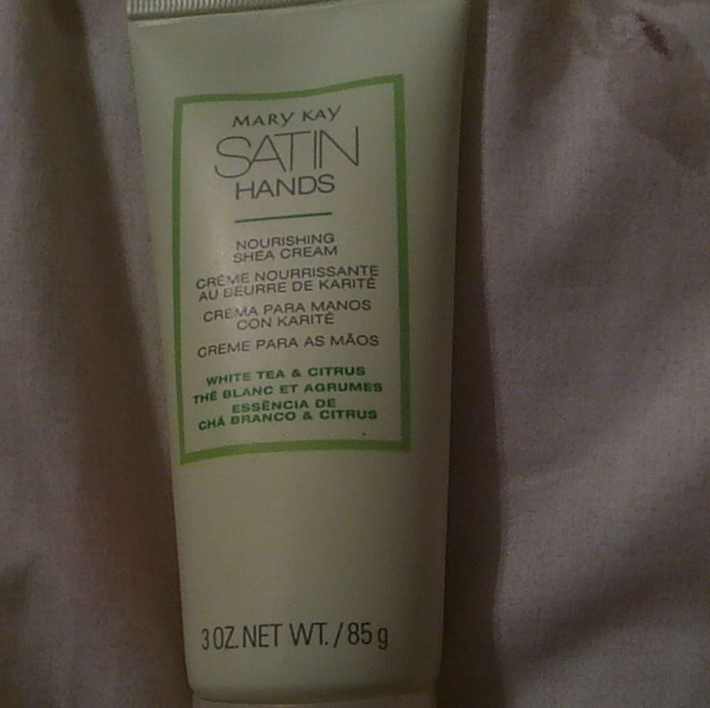 MK Satin Hands